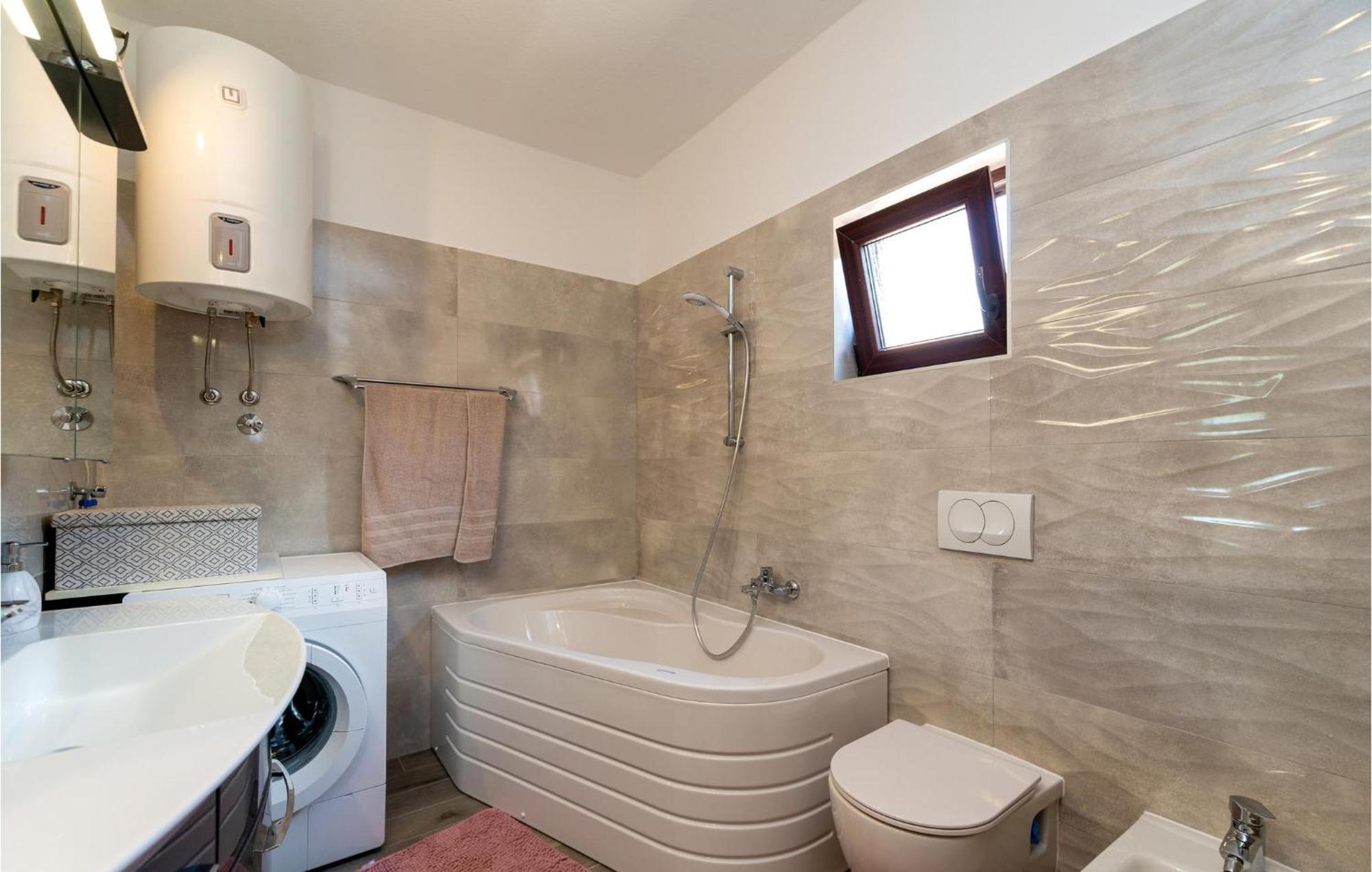 Lovely Apartment In Rovanjska With House Sea View Extérieur photo